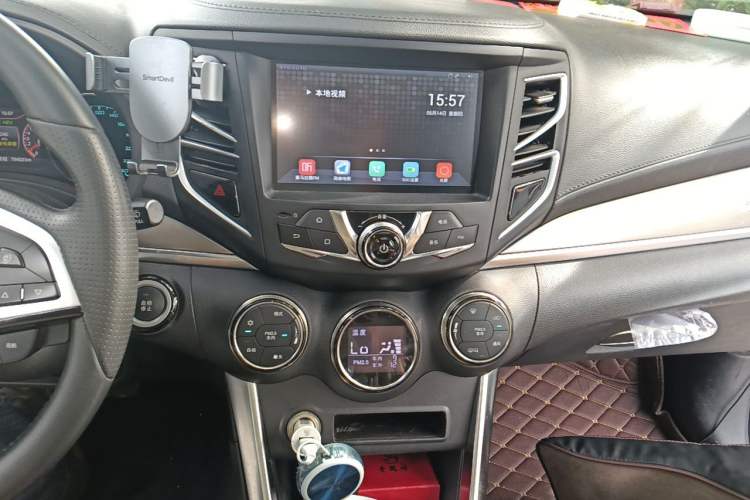 Used BYD Song New Energy 2017 Song DM 1.5TID All-Wheel Drive Prestige Model Audio And AC Panel
