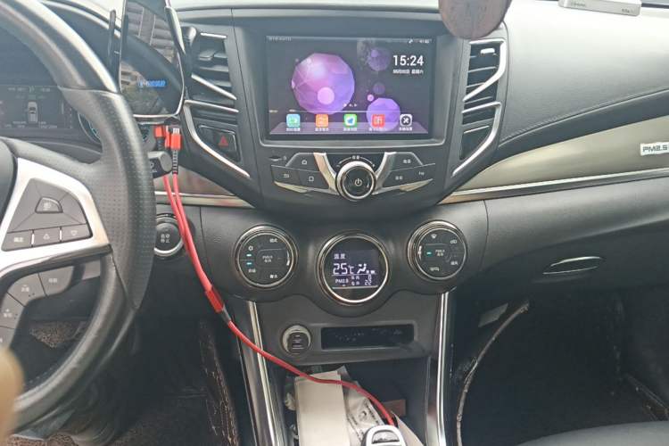 Used BYD Song New Energy 2017 Song DM 1.5TID All-Wheel Drive Luxury Model Audio And AC Panel