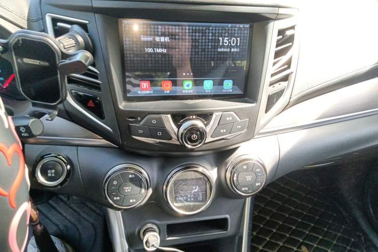 Used BYD Song New Energy 2017 Song DM 1.5TID All-Wheel Drive Luxury Model Audio And AC Panel
