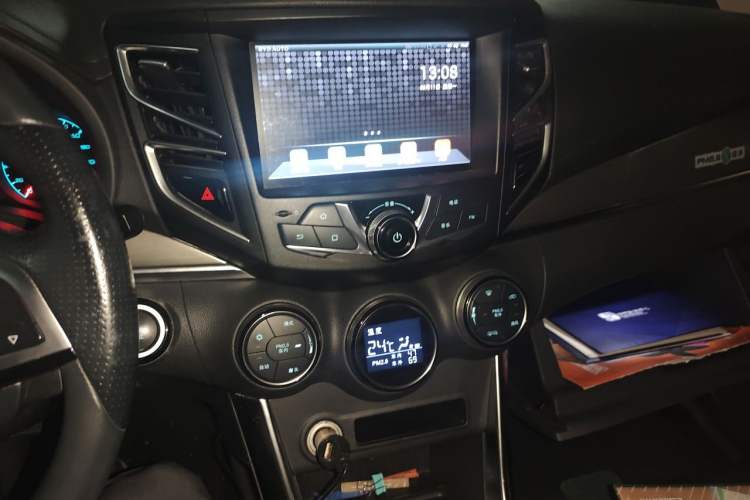 Used BYD Song New Energy 2017 Song DM 1.5TID All-Wheel Drive Luxury Model Audio And AC Panel