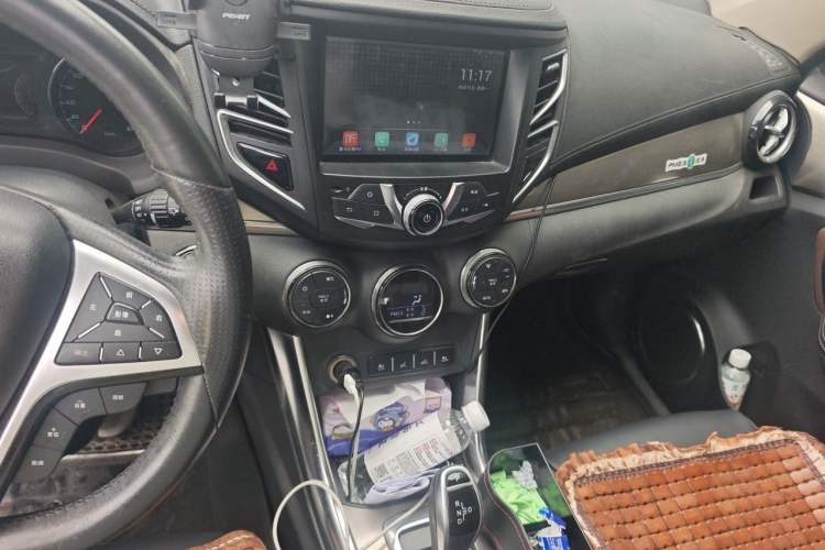 Used BYD Song New Energy 2017 Song DM 1.5TID All-Wheel Drive Luxury Model Audio And AC Panel
