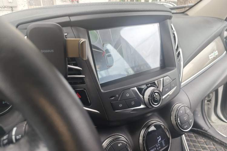 Used BYD Song New Energy 2017 Song DM 1.5TID All-Wheel Drive Luxury Model Audio And AC Panel