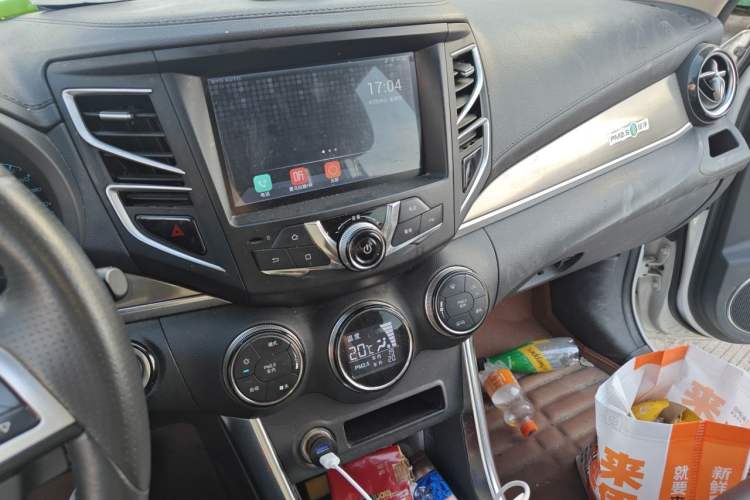 Used BYD Song New Energy 2017 Song DM 1.5TID All-Wheel Drive Luxury Model Audio And AC Panel