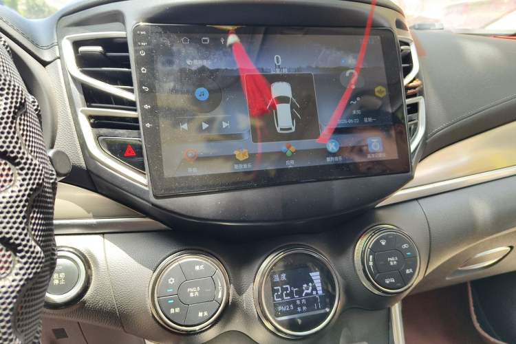 Used BYD Song New Energy 2017 Song DM 1.5TID All-Wheel Drive Prestige Model Audio And AC Panel