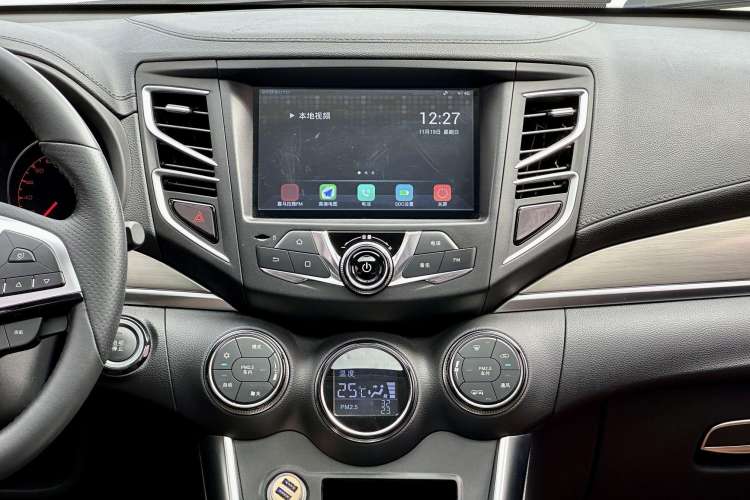 Used BYD Song New Energy 2017 Song DM 1.5TID All-Wheel Drive Luxury Model Audio And AC Panel