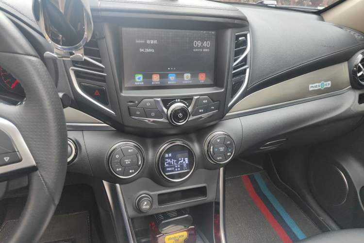 Used BYD Song New Energy 2017 Song DM 1.5TID All-Wheel Drive Luxury Model Audio And AC Panel