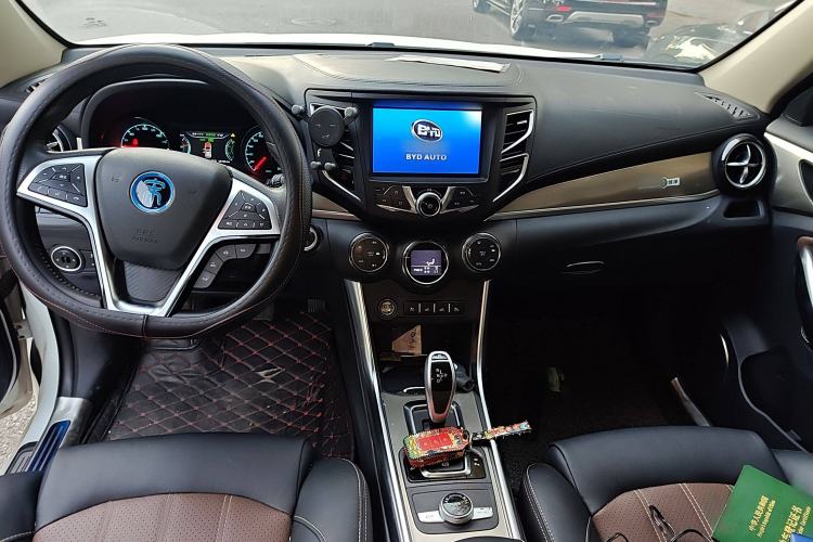 Used BYD Song New Energy 2017 Song EV300 Prestige Model Center Console