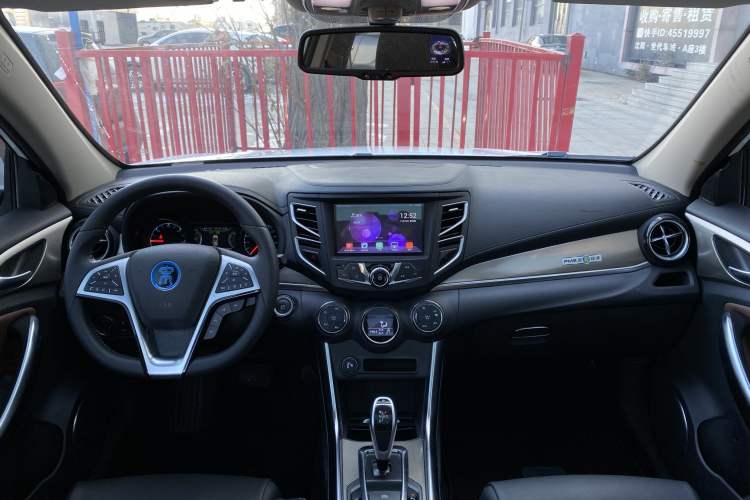Used BYD Song New Energy 2017 Song EV300 Prestige Model Center Console