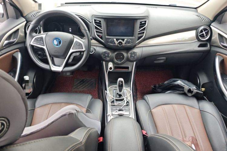Used BYD Song New Energy 2017 Song DM 1.5TID All-Wheel Drive Luxury Model Center Console