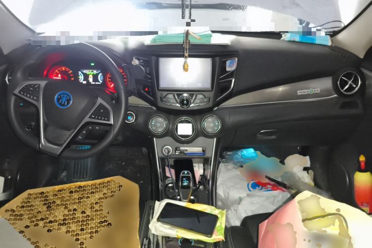 Used BYD Song New Energy 2017 Song DM 1.5TID All-Wheel Drive Prestige Model Center Console