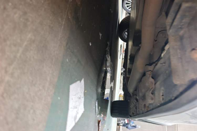 Used BYD Song New Energy 2017 Song DM 1.5TID All-Wheel Drive Luxury Model Chassis Front Left