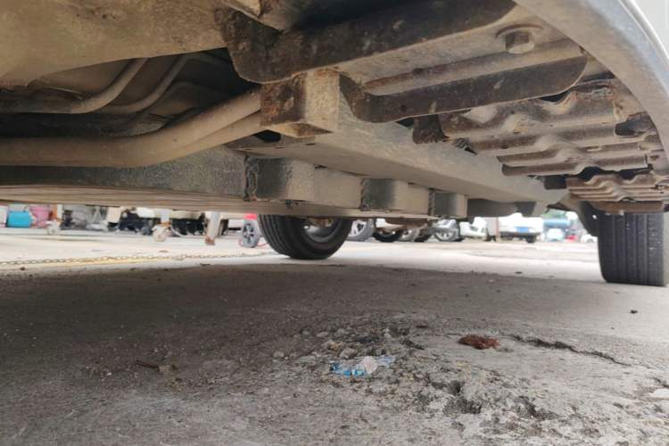 Used BYD Song New Energy 2017 Song DM 1.5TID All-Wheel Drive Luxury Model Chassis Front Left