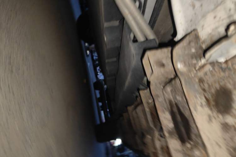 Used BYD Song New Energy 2017 Song DM 1.5TID All-Wheel Drive Prestige Model Chassis Front Left