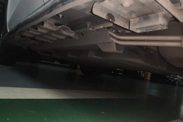 Used BYD Song New Energy 2017 Song DM 1.5TID All-Wheel Drive Luxury Model Chassis Rear Left