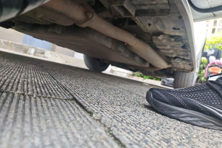 Used BYD Song New Energy 2017 Song DM 1.5TID All-Wheel Drive Luxury Model Chassis Rear Right