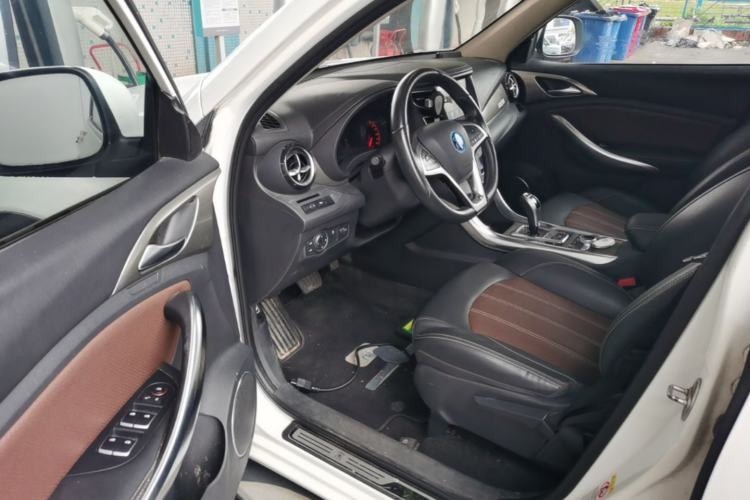 Used BYD Song New Energy 2017 Song DM 1.5TID All-Wheel Drive Luxury Model Driver Seat