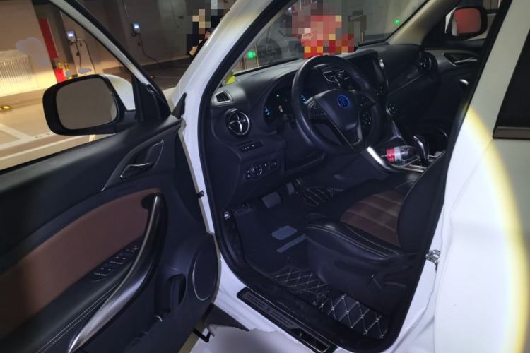Used BYD Song New Energy 2017 Song DM 1.5TID All-Wheel Drive Luxury Model Driver Seat