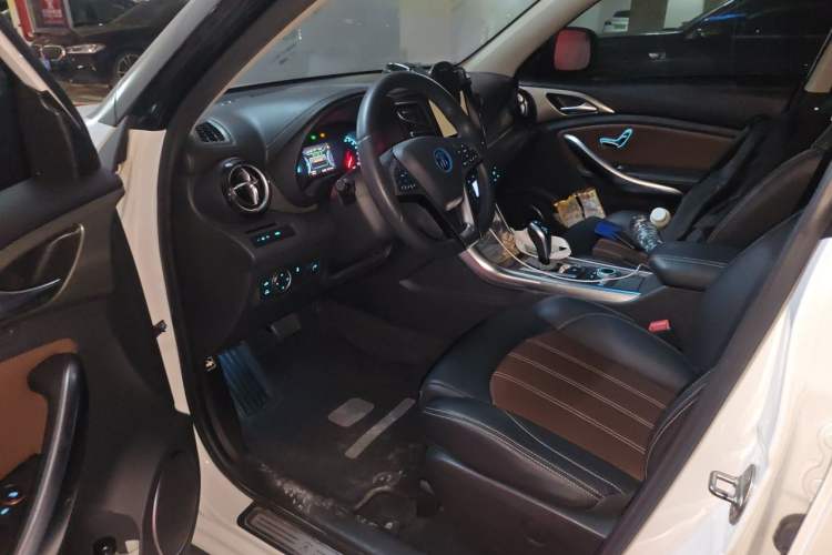 Used BYD Song New Energy 2017 Song DM 1.5TID All-Wheel Drive Luxury Model Driver Seat