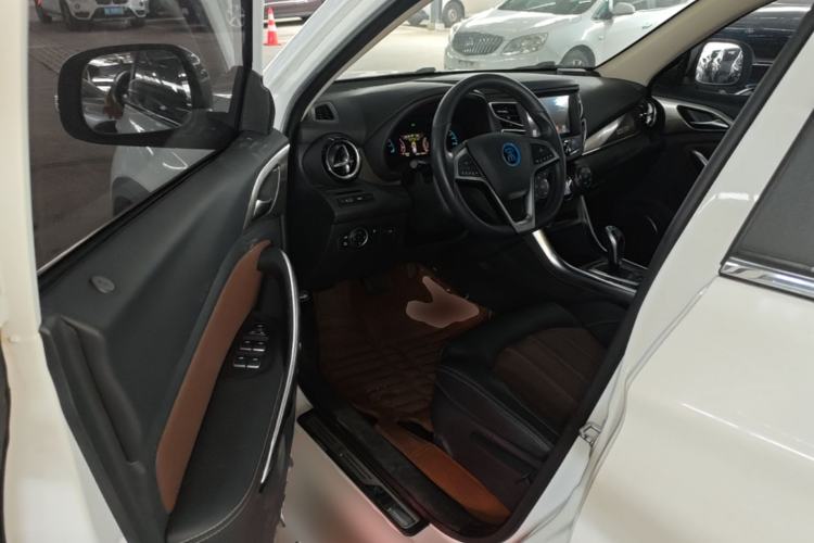 Used BYD Song New Energy 2017 Song DM 1.5TID All-Wheel Drive Luxury Model Driver Seat