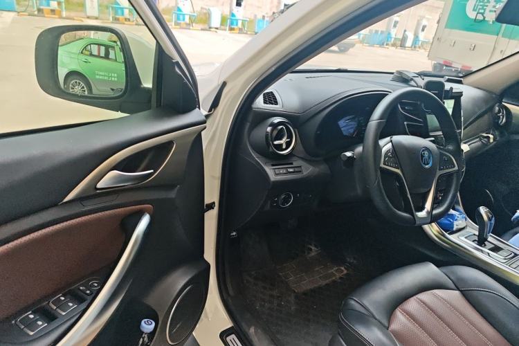 Used BYD Song New Energy 2017 Song DM 1.5TID All-Wheel Drive Luxury Model Driver Seat