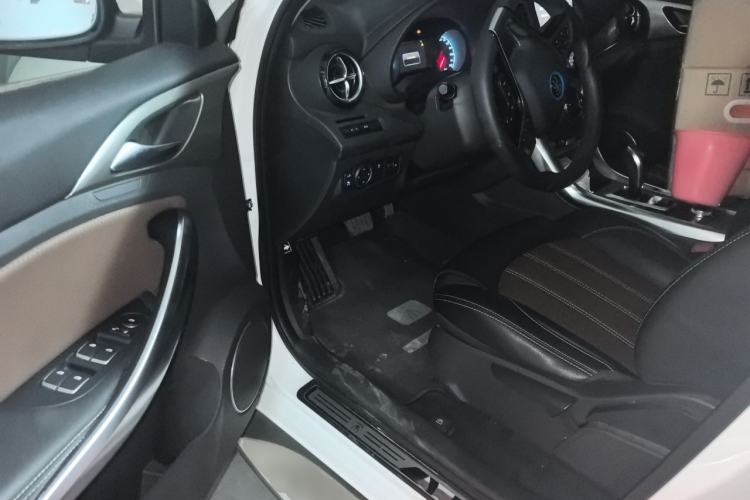 Used BYD Song New Energy 2017 Song DM 1.5TID All-Wheel Drive Luxury Model Driver Seat