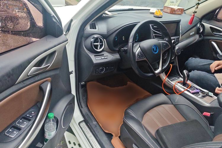 Used BYD Song New Energy 2017 Song DM 1.5TID All-Wheel Drive Luxury Model Driver Seat