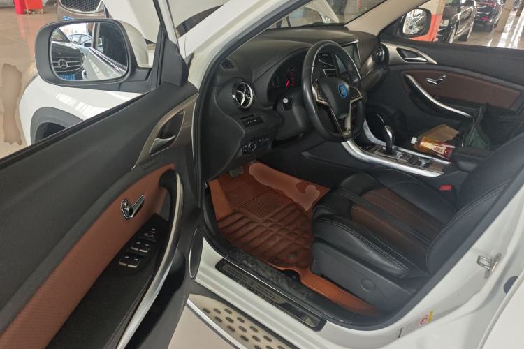 Used BYD Song New Energy 2017 Song DM 1.5TID All-Wheel Drive Prestige Model Driver Seat