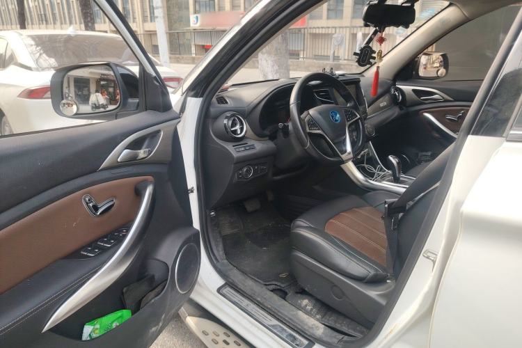 Used BYD Song New Energy 2017 Song DM 1.5TID All-Wheel Drive Luxury Model Driver Seat
