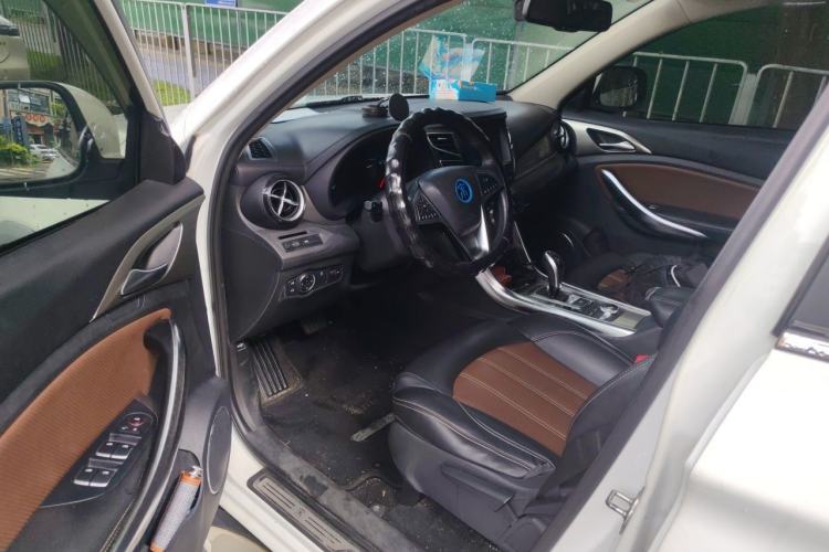 Used BYD Song New Energy 2017 Song DM 1.5TID All-Wheel Drive Luxury Model Driver Seat