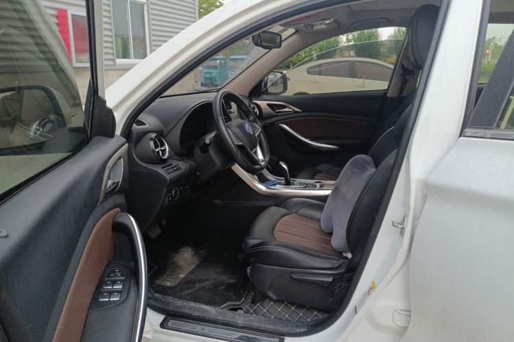 Used BYD Song New Energy 2017 Song DM 1.5TID All-Wheel Drive Luxury Model Driver Seat