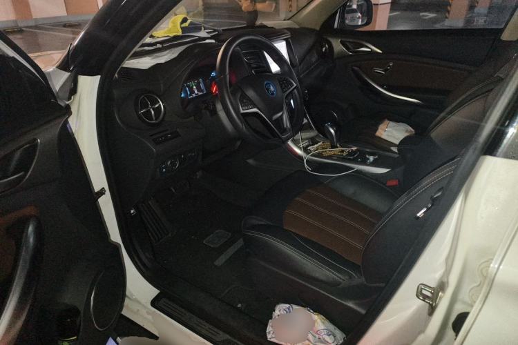 Used BYD Song New Energy 2017 Song DM 1.5TID All-Wheel Drive Luxury Model Driver Seat