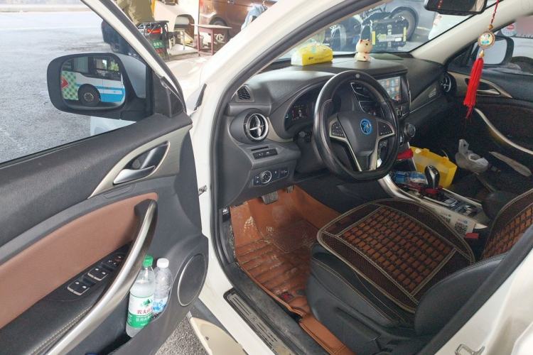 Used BYD Song New Energy 2017 Song DM 1.5TID All-Wheel Drive Luxury Model Driver Seat