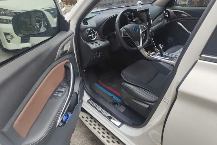 Used BYD Song New Energy 2017 Song DM 1.5TID All-Wheel Drive Luxury Model Driver Seat