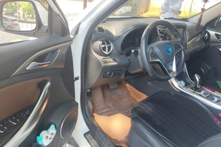 Used BYD Song New Energy 2017 Song DM 1.5TID All-Wheel Drive Luxury Model Driver Seat