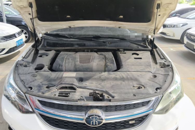 Used BYD Song New Energy 2017 Song DM 1.5TID All-Wheel Drive Prestige Model Engine Bay
