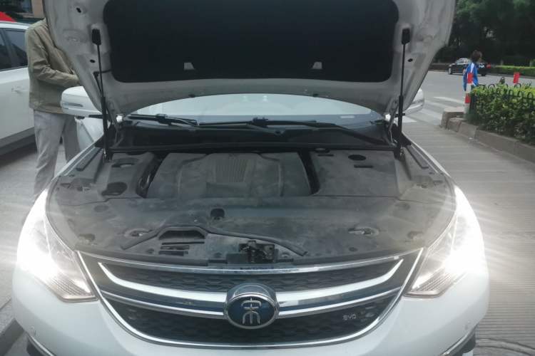 Used BYD Song New Energy 2017 Song DM 1.5TID All-Wheel Drive Prestige Model Engine Bay