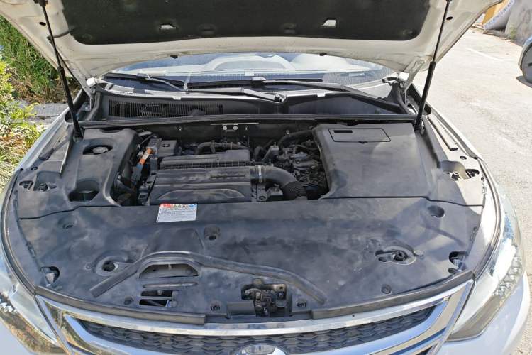 Used BYD Song New Energy 2017 Song DM 1.5TID All-Wheel Drive Luxury Model Engine Bay