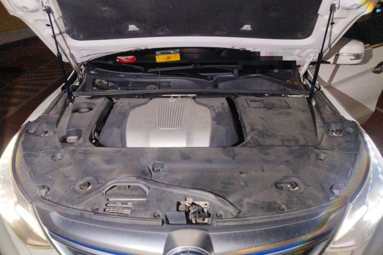 Used BYD Song New Energy 2017 Song DM 1.5TID All-Wheel Drive Luxury Model Engine Bay