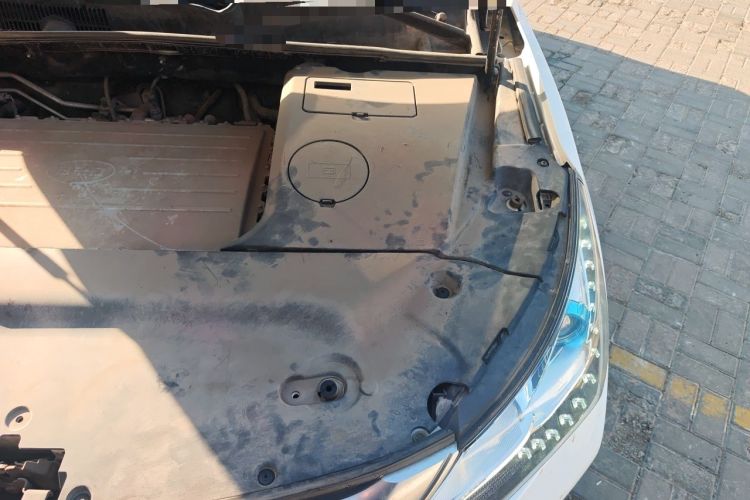Used BYD Song New Energy 2017 Song EV300 Prestige Model Engine Bay Left