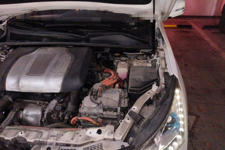 Used BYD Song New Energy 2017 Song DM 1.5TID All-Wheel Drive Luxury Model Engine Bay Left