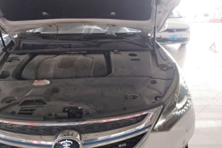 Used BYD Song New Energy 2017 Song DM 1.5TID All-Wheel Drive Prestige Model Engine Bay Left