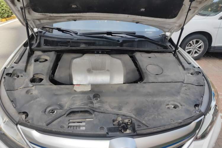 Used BYD Song New Energy 2017 Song DM 1.5TID All-Wheel Drive Prestige Model Engine Bay