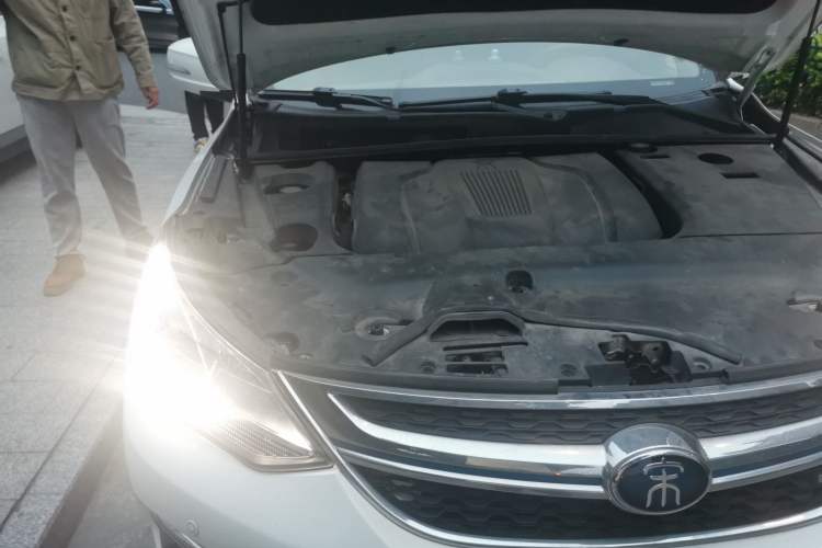 Used BYD Song New Energy 2017 Song DM 1.5TID All-Wheel Drive Prestige Model Engine Bay Right