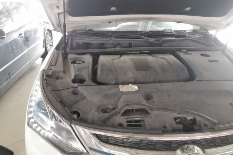 Used BYD Song New Energy 2017 Song DM 1.5TID All-Wheel Drive Prestige Model Engine Bay Right