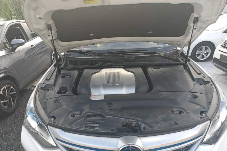 Used BYD Song New Energy 2017 Song DM 1.5TID All-Wheel Drive Prestige Model Engine Bay Right