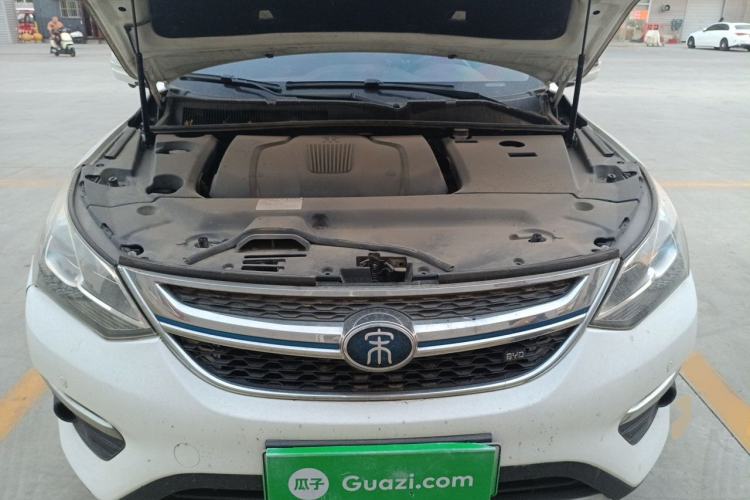 Used BYD Song New Energy 2017 Song DM 1.5TID All-Wheel Drive Luxury Model Engine Bay