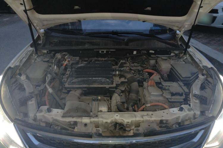Used BYD Song New Energy 2017 Song DM 1.5TID All-Wheel Drive Prestige Model Engine Bay