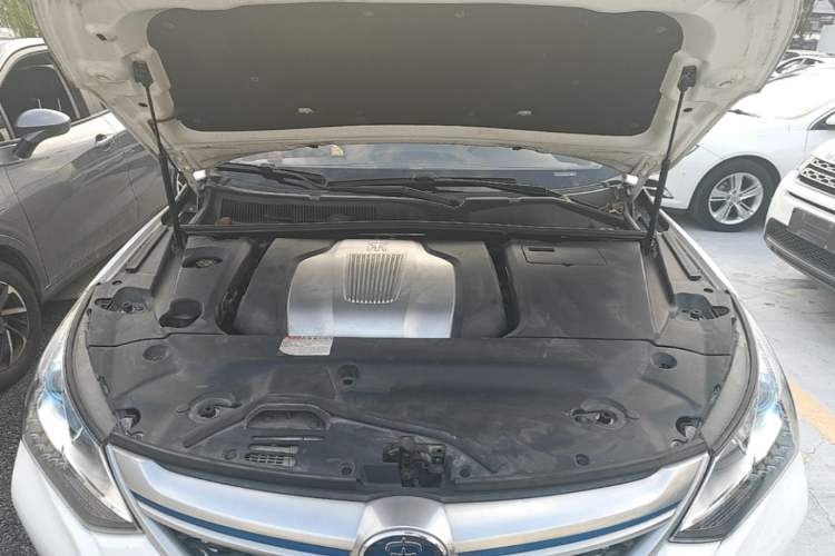 Used BYD Song New Energy 2017 Song DM 1.5TID All-Wheel Drive Prestige Model Engine Bay