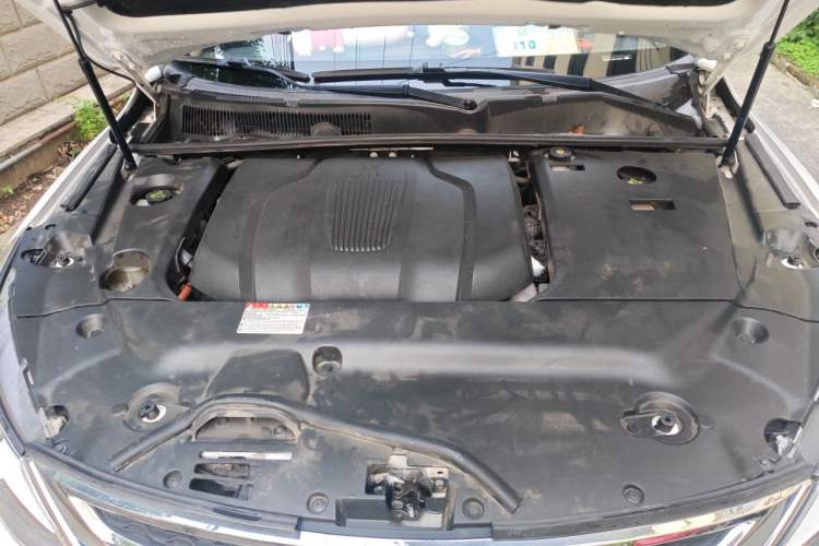 Used BYD Song New Energy 2017 Song DM 1.5TID All-Wheel Drive Luxury Model Engine Bay
