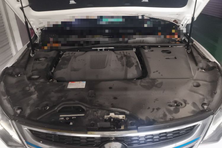 Used BYD Song New Energy 2017 Song DM 1.5TID All-Wheel Drive Prestige Model Engine Bay